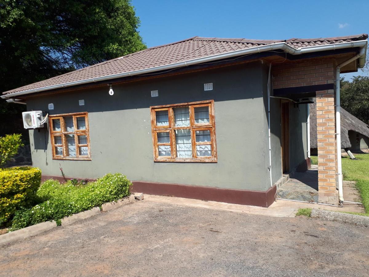 Njele Country Park Villa Ndola Eksteriør billede