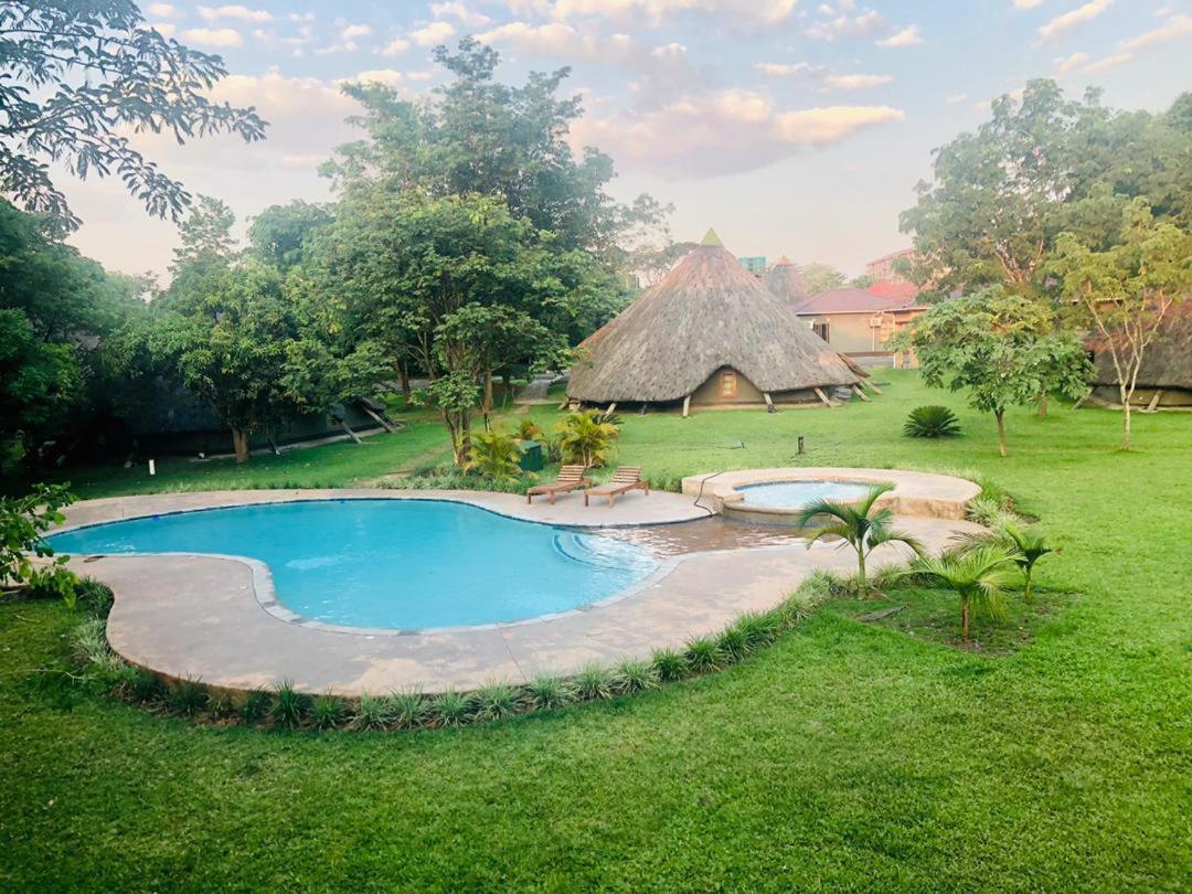 Njele Country Park Villa Ndola Eksteriør billede